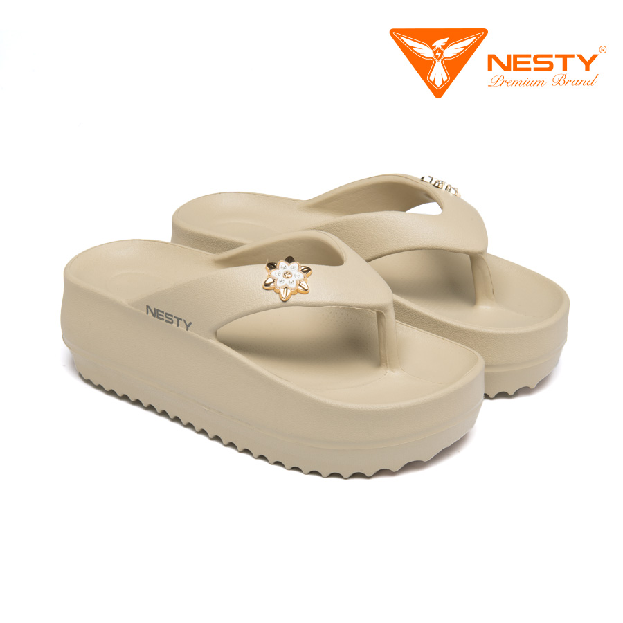 Ana Ladies' Brown Elevated Sandal With Charm - Nesty